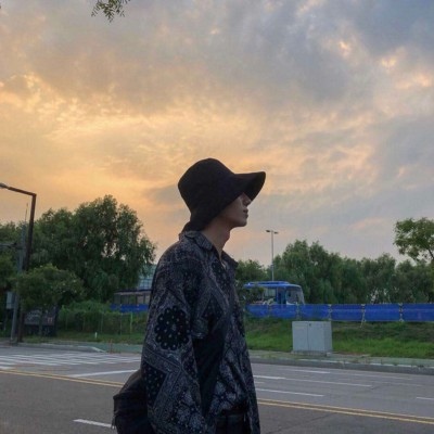 寂寞伤感的微信最新非主流男生头像合集下载