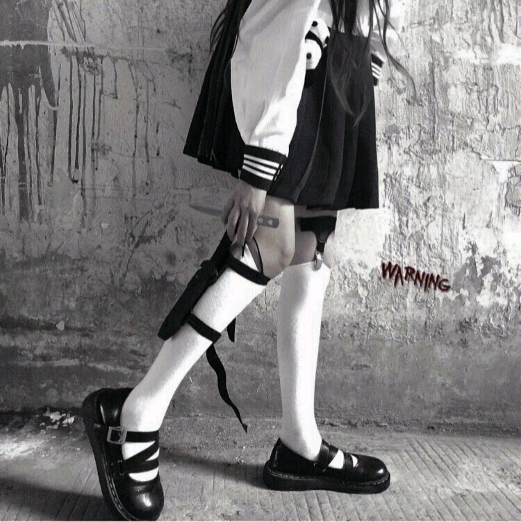 2019微信最新最潮的时尚紫色系女生头像合集下载