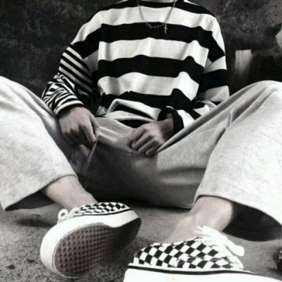 寂寞伤感的微信最新非主流男生头像合集下载