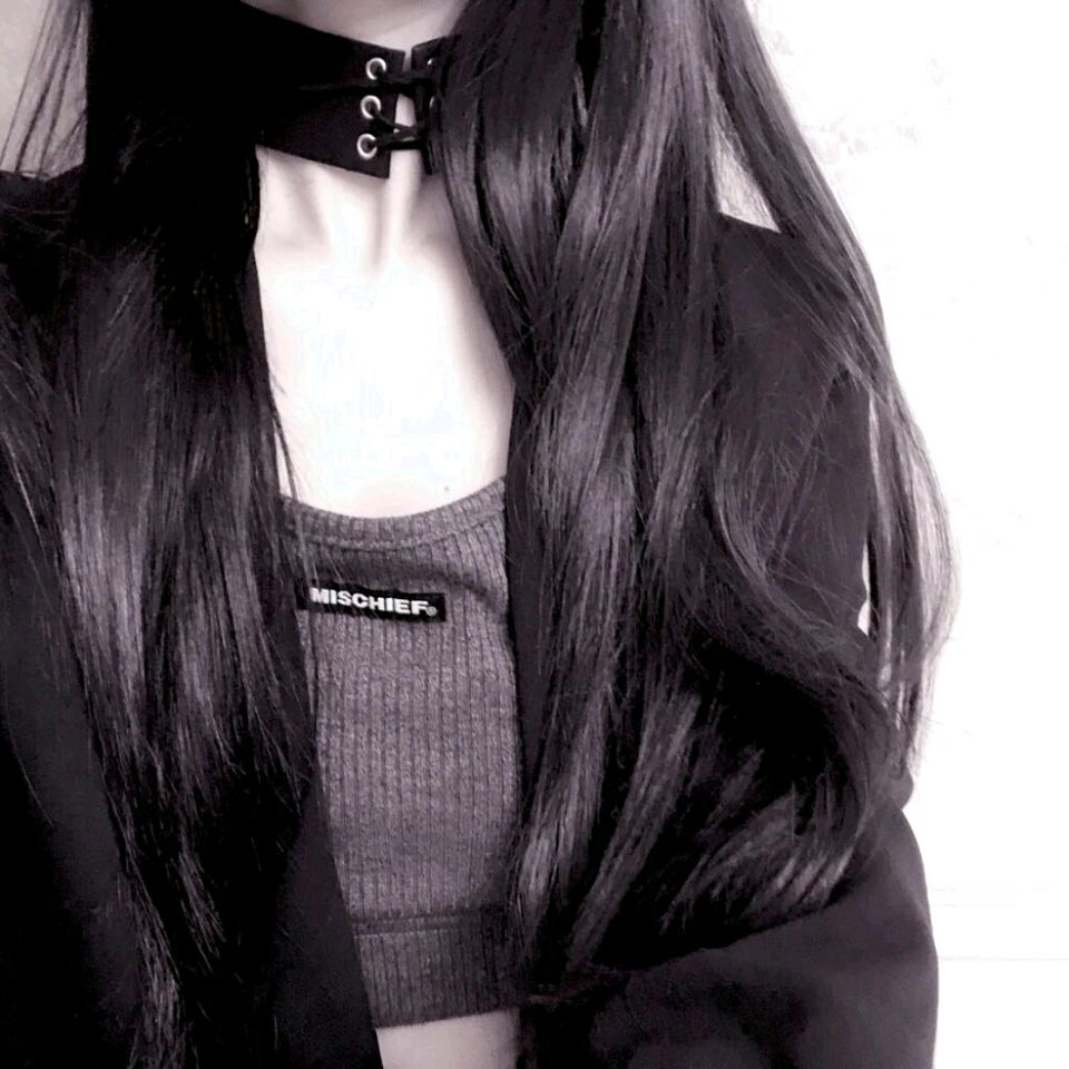 2019微信最新最潮的时尚紫色系女生头像合集下载