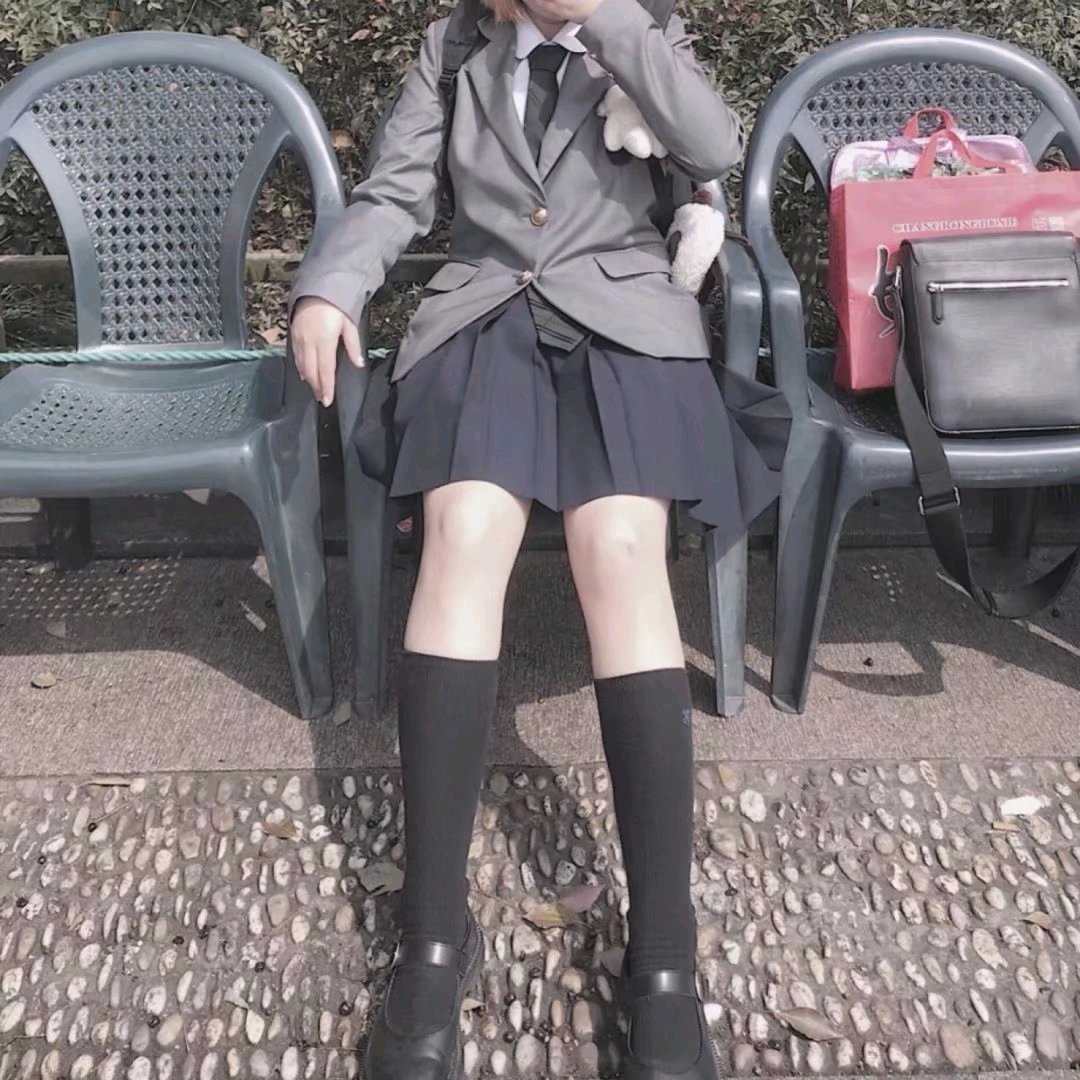 2019微信最新最潮的时尚紫色系女生头像合集下载