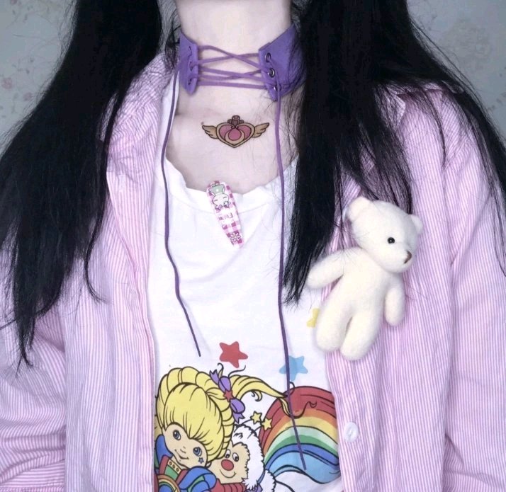 2019微信最新最潮的时尚紫色系女生头像合集下载