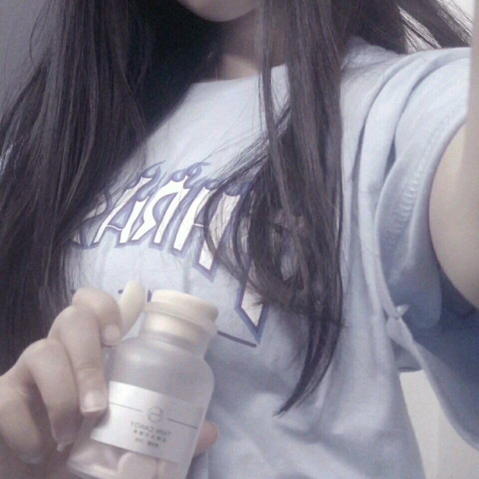 2019微信最新最潮的时尚紫色系女生头像合集下载