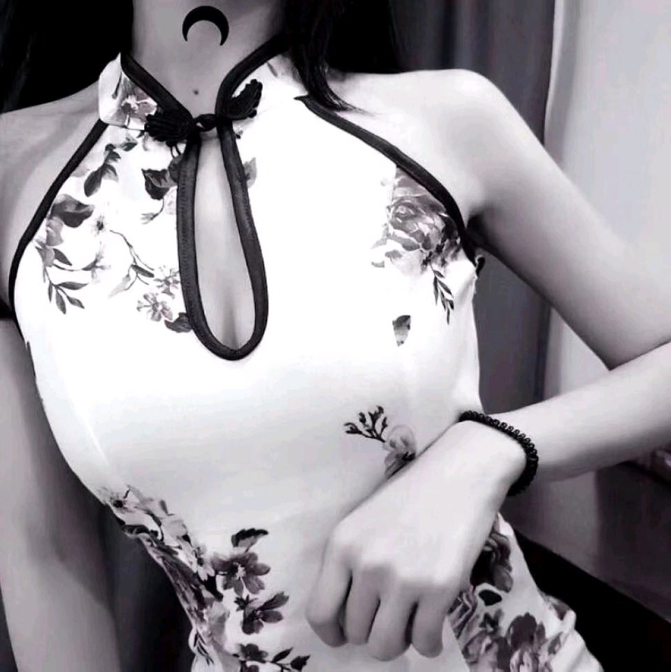 2019微信最新最潮的时尚紫色系女生头像合集下载