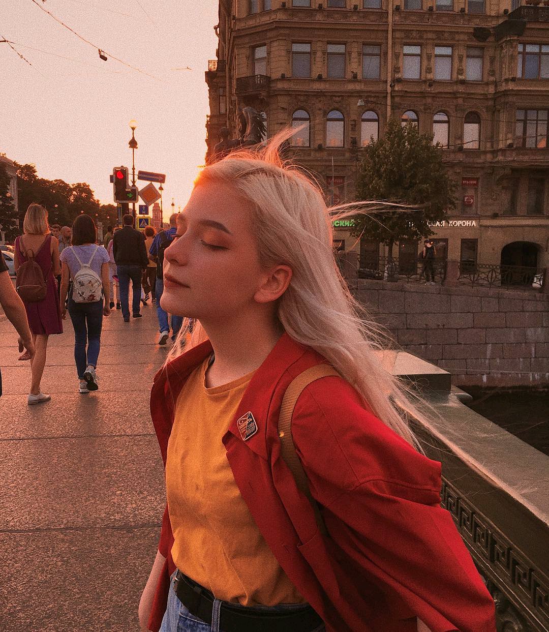 微信时尚清新阳光女头