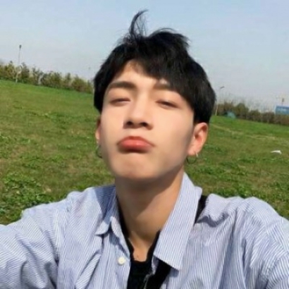 个性好看的微信小清新男生头像合集下载