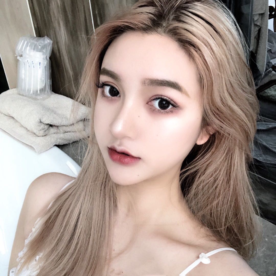 微信时尚霸气潮流女头