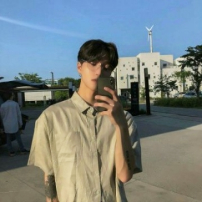 个性好看的微信小清新男生头像合集下载