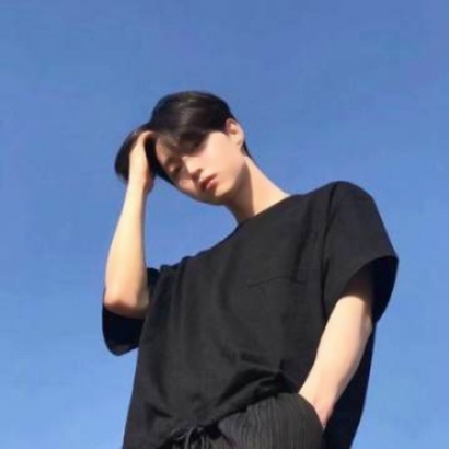 个性好看的微信小清新男生头像合集下载
