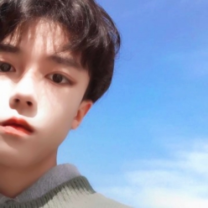 个性好看的微信小清新男生头像合集下载