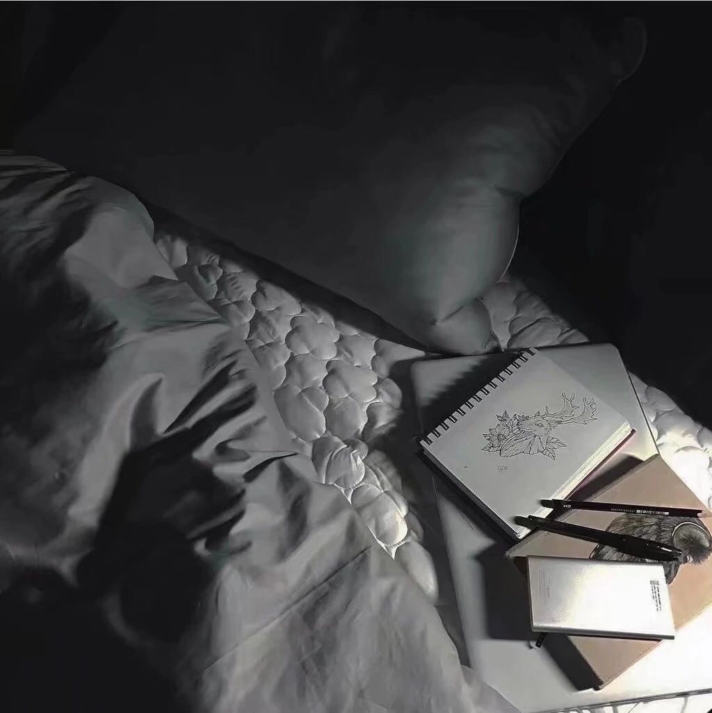 微信丧系孤独朋友圈配图