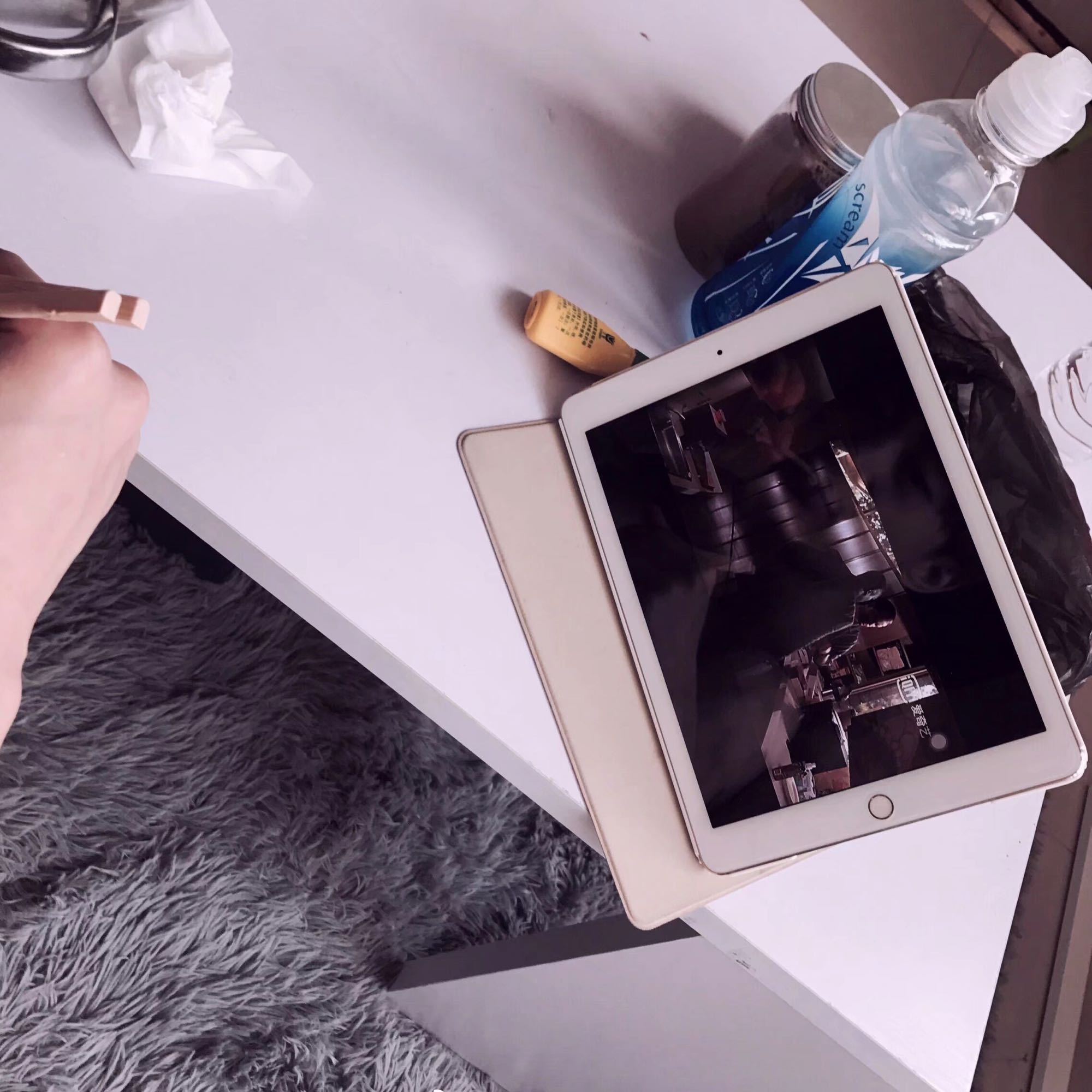 微信丧系孤独朋友圈配图