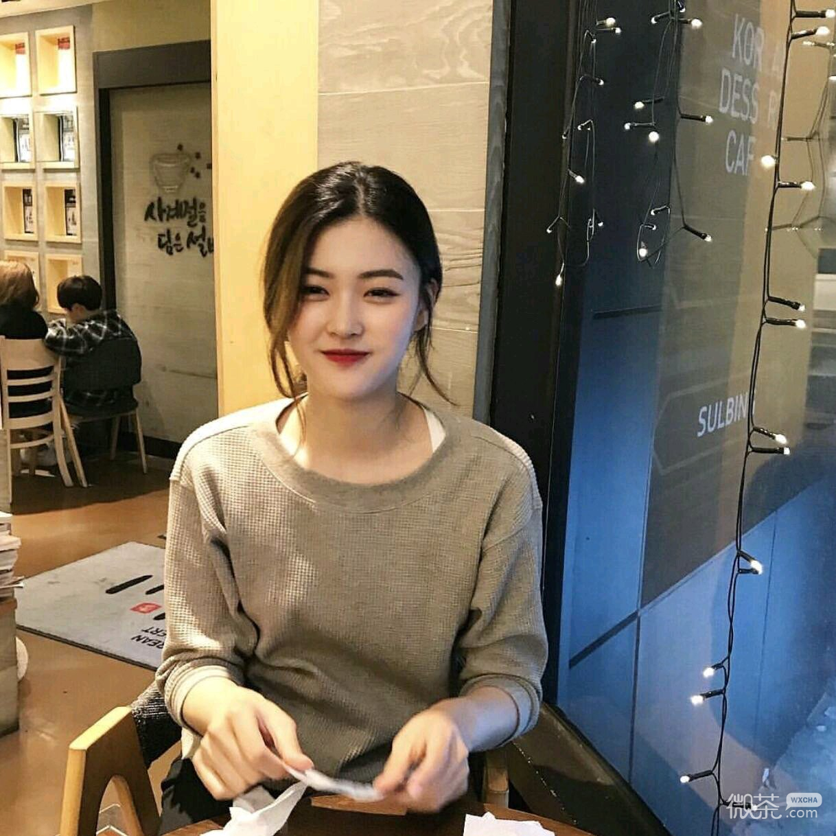 微信俏皮简洁时尚清新女头