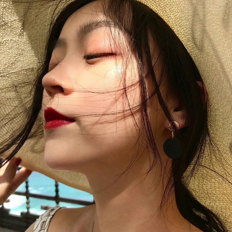 微信小清新气质阳光佛系女头