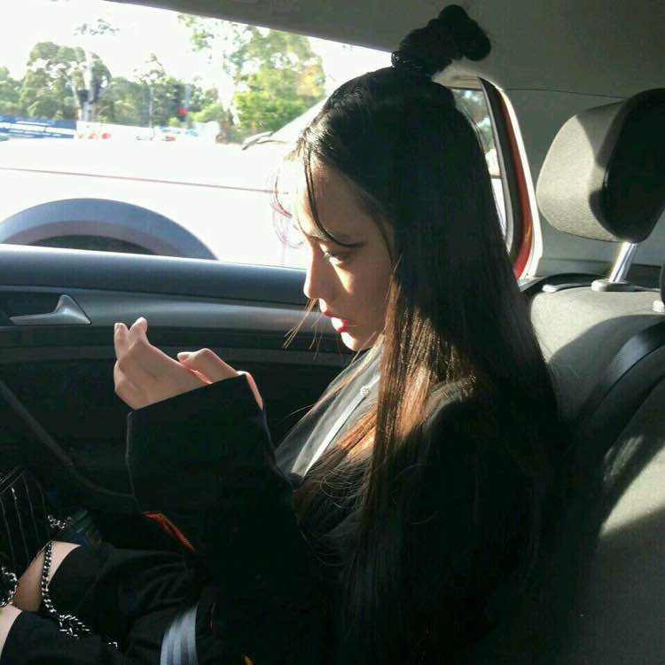 微信俏皮佛系时尚女头