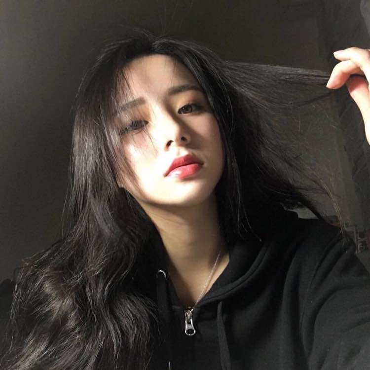 微信俏皮佛系时尚女头