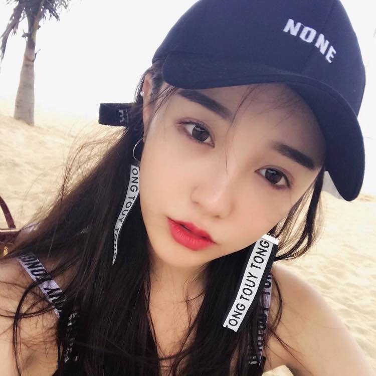 微信俏皮佛系时尚女头