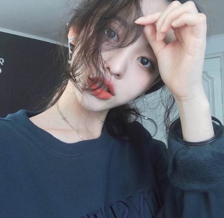 微信俏皮佛系时尚女头