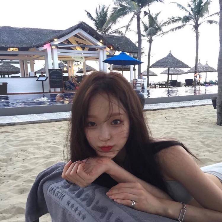 微信俏皮佛系时尚女头