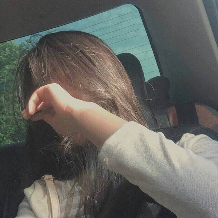 微信俏皮佛系时尚女头