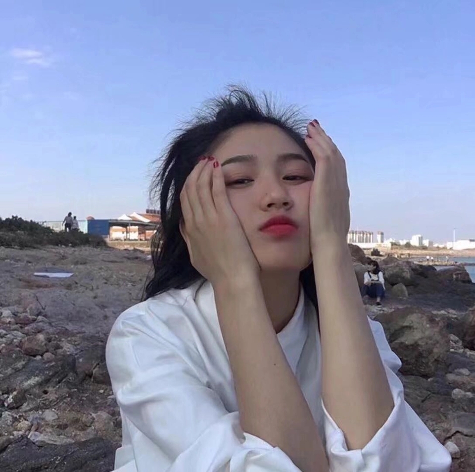 微信小清新气质阳光佛系女头