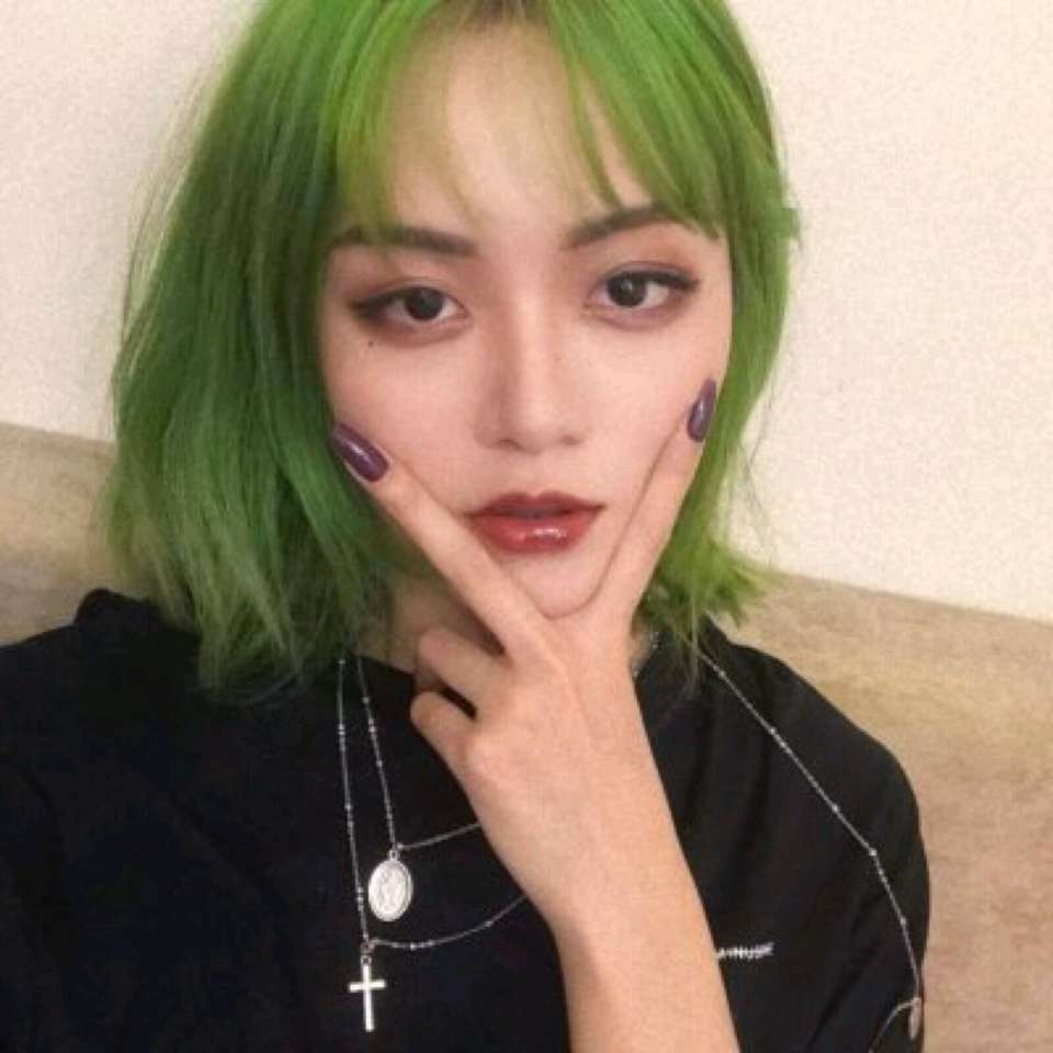 微信小清新气质阳光佛系女头