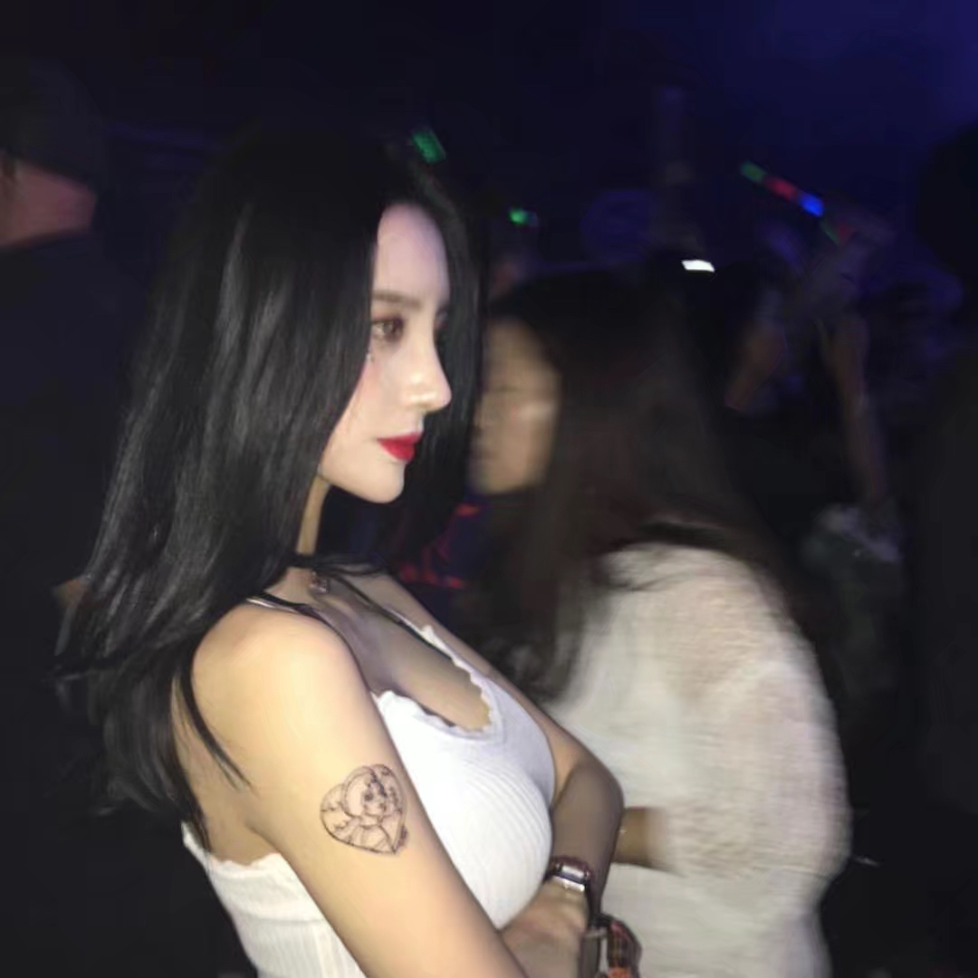 微信好看的高颜值霸气女头