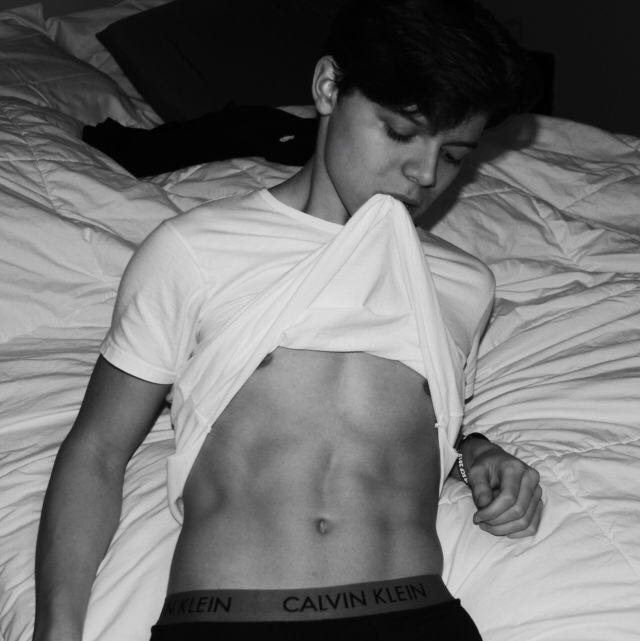 微信超酷帅气欧美男头