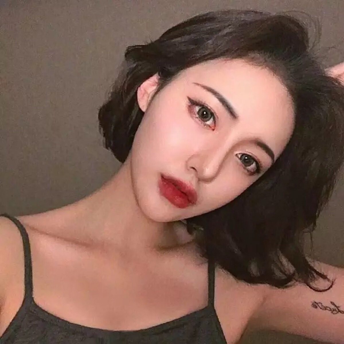 微信好看的高颜值霸气女头