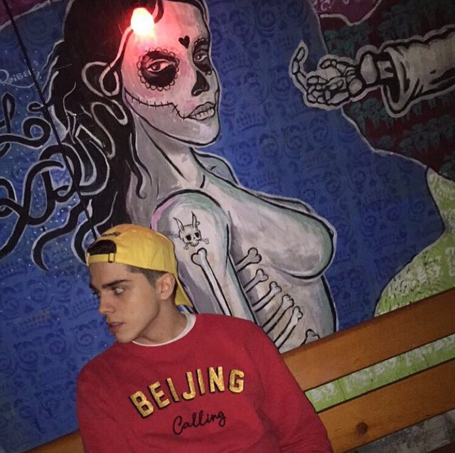 微信阳光帅气欧美男头