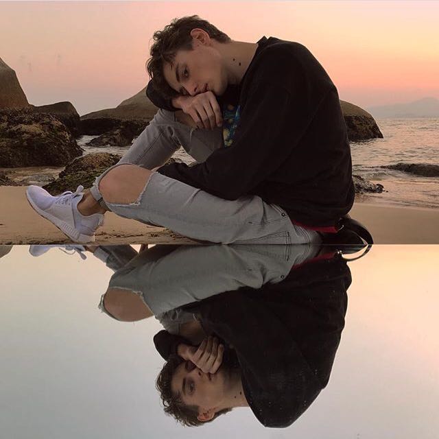 微信迷人时尚气质欧美男头