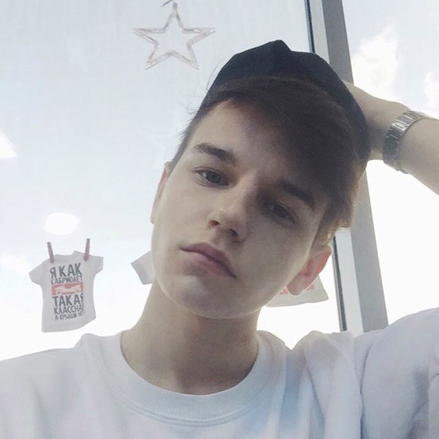 微信帅气清新欧美男头