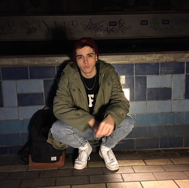 微信阳光帅气欧美男头