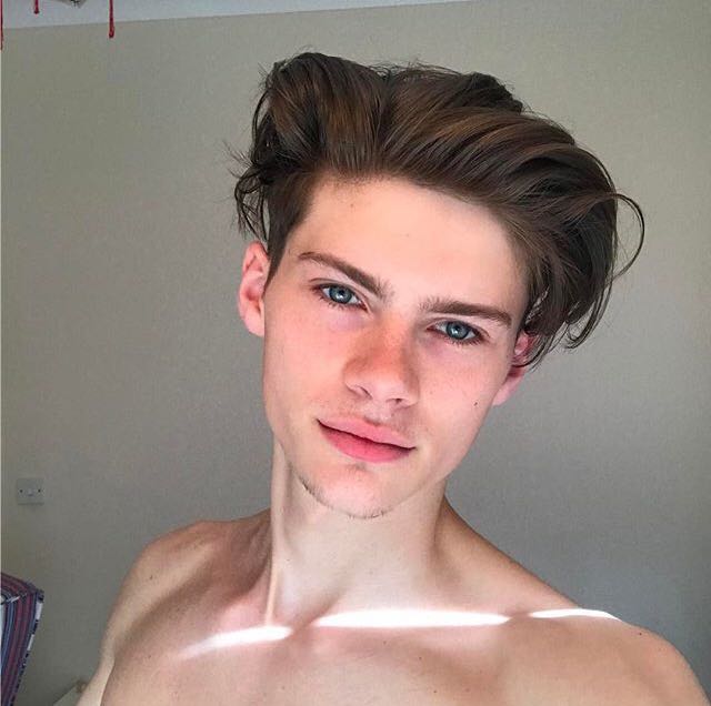 微信阳光时尚清新性感男头