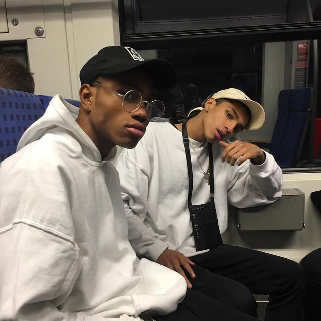 微信阳光时尚清新性感男头