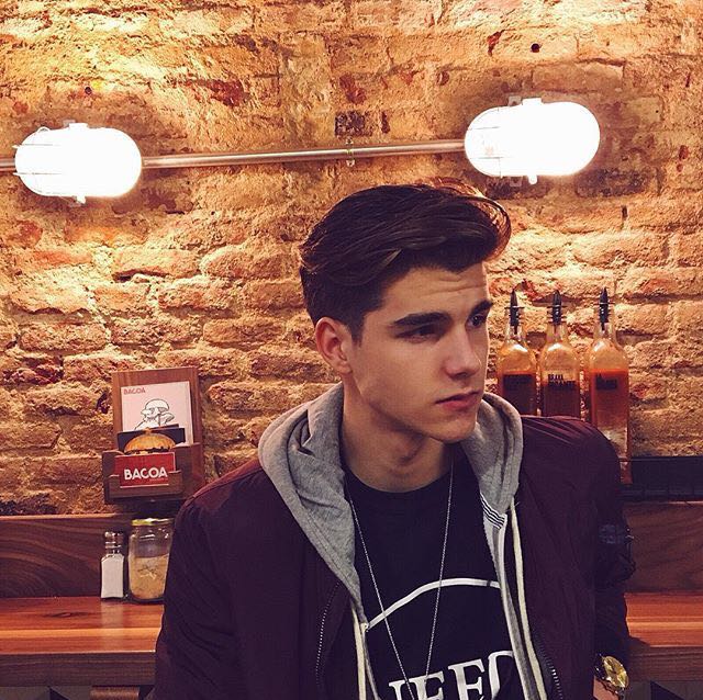 微信迷人时尚气质欧美男头