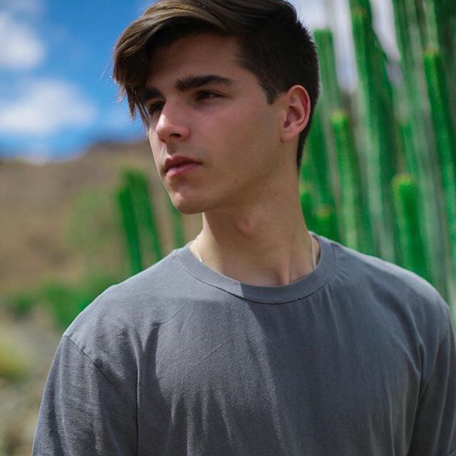 微信迷人时尚气质欧美男头