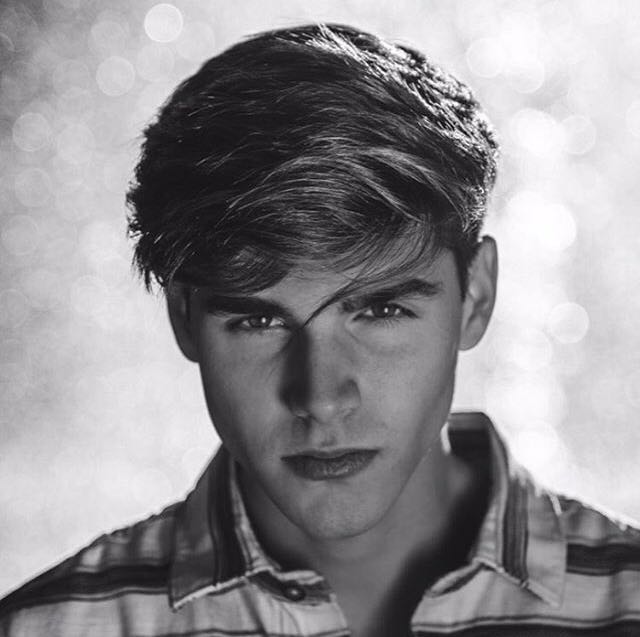 微信迷人时尚气质欧美男头