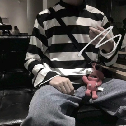 个性帅气微信迷人男生部位头像下载