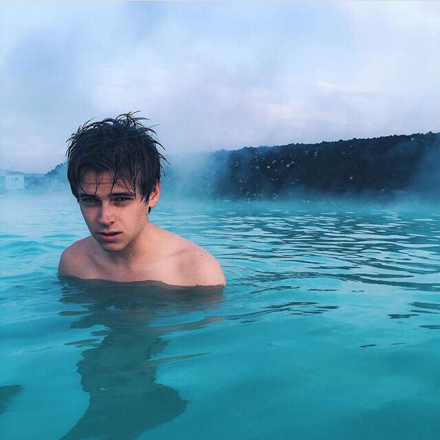 微信阳光时尚清新性感男头