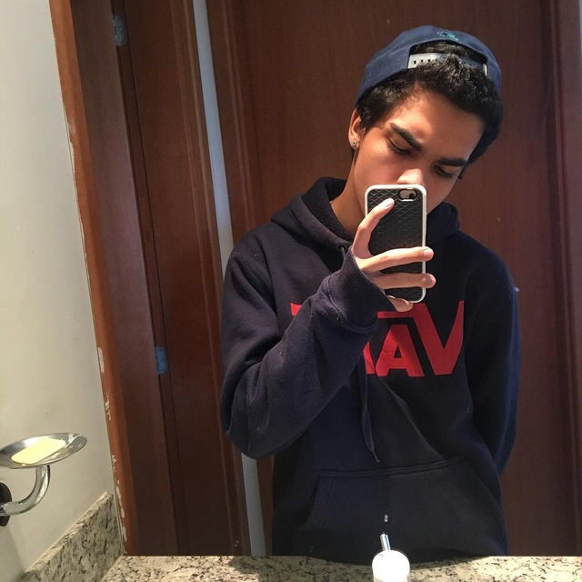 微信帅气清新欧美男头