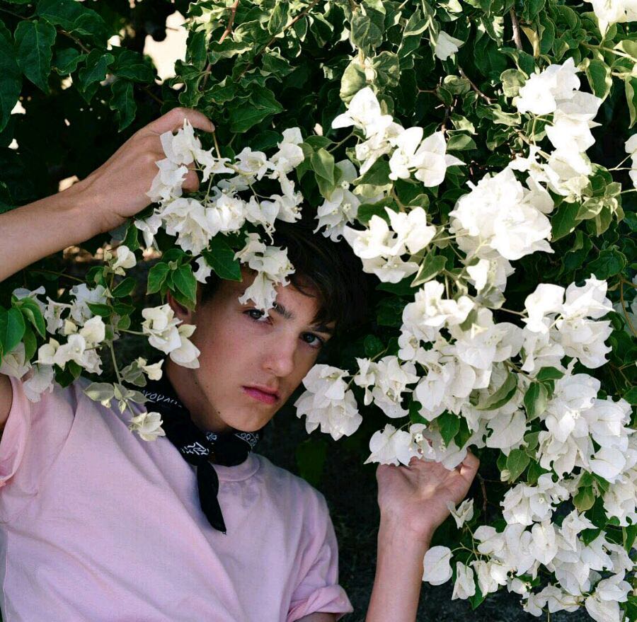 微信阳光时尚清新性感男头