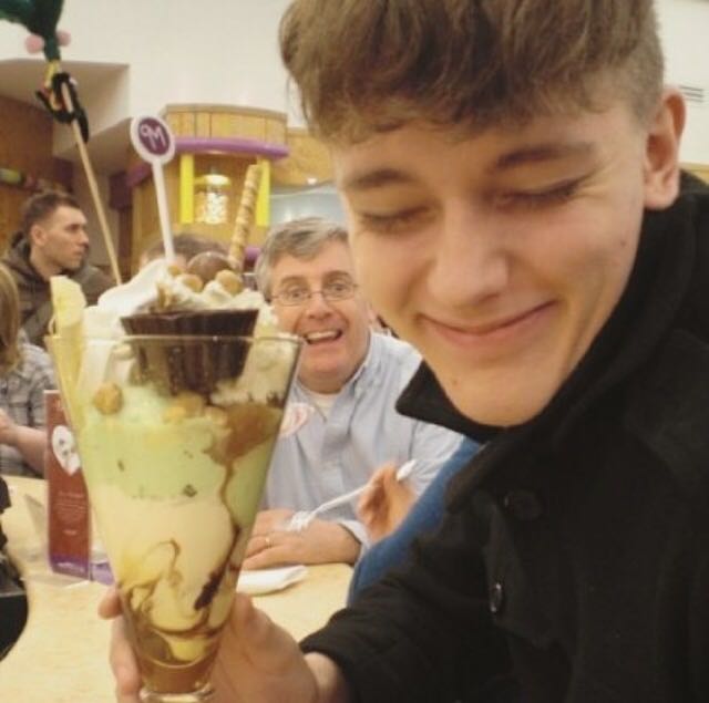 微信阳光时尚清新性感男头