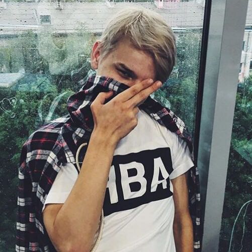 微信帅气清新欧美男头