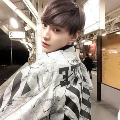 帅气高冷的微信男生头像合集下载