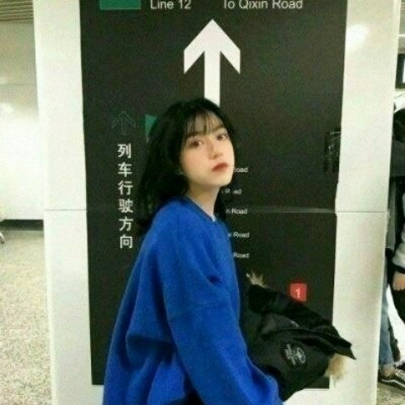 唯美蓝色小清新风格女生微信头像下载