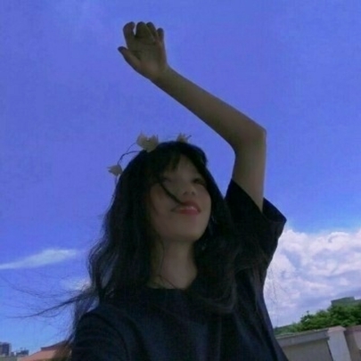 唯美蓝色小清新风格女生微信头像下载