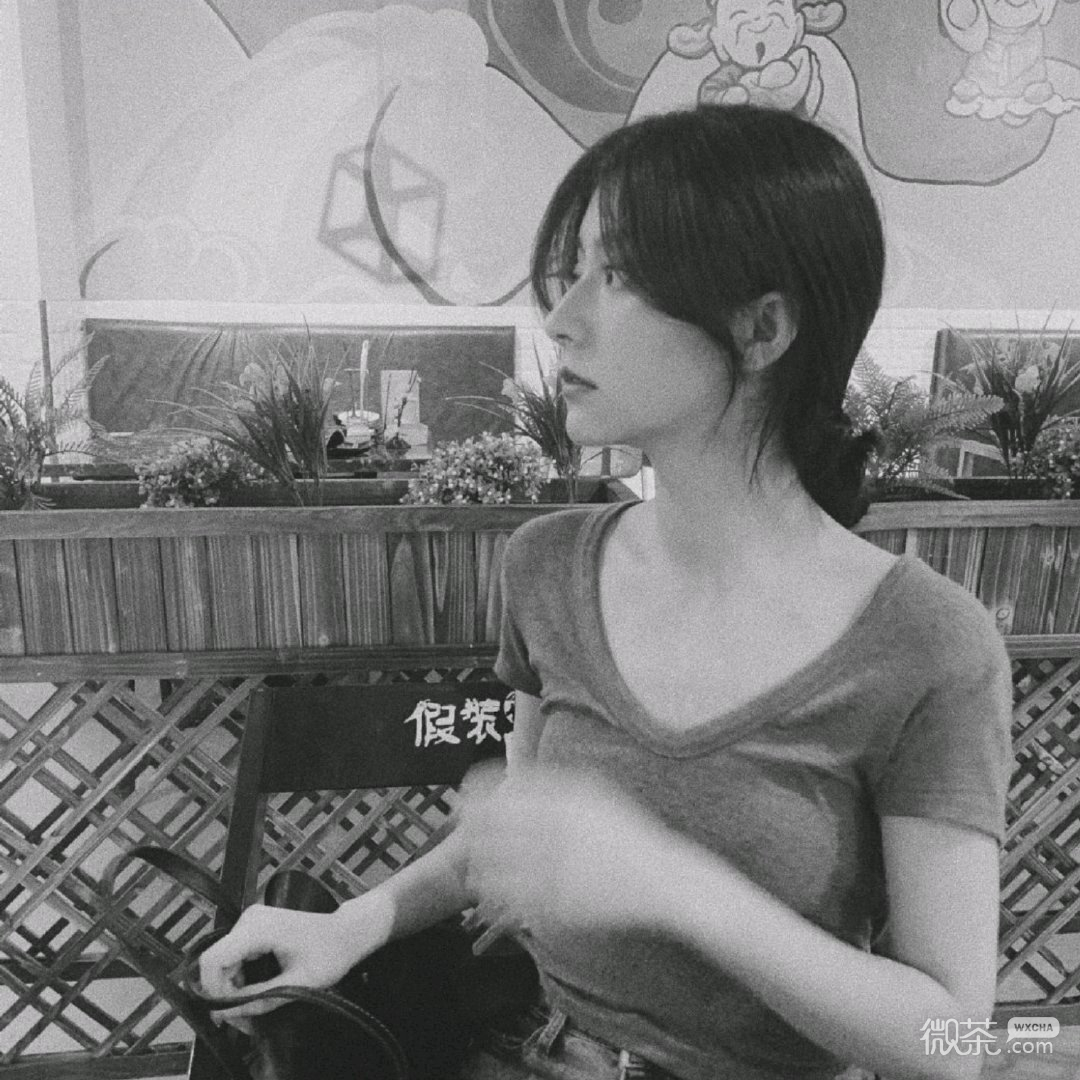 微信粉嫩文艺阳光女头