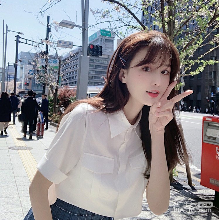 微信粉嫩文艺阳光女头
