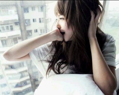 无比伤心微信哭泣女生图片下载